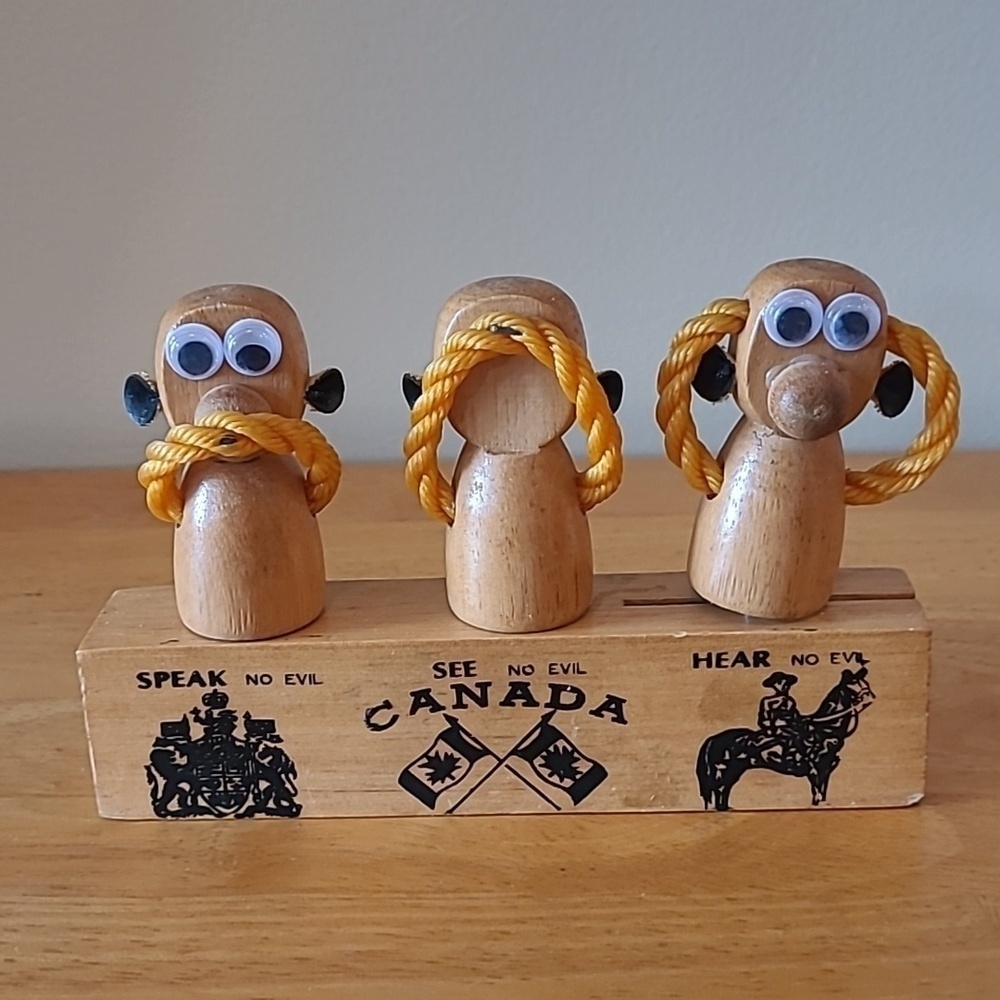 VINTAGE 1970s Canada Souvenir Barware Set, 'Speak, Hear, See No Evil Monkeys'